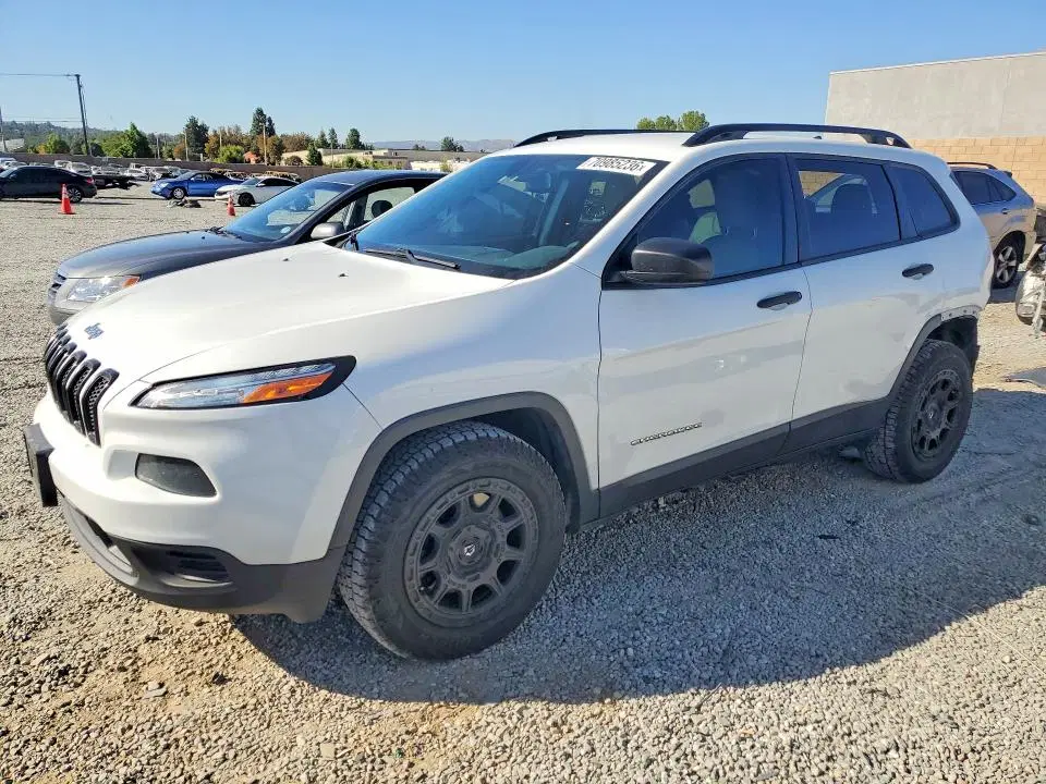 1C4PJMAB7HW590757 — 2017 Jeep Cherokee, Rear End, фото до ремонта