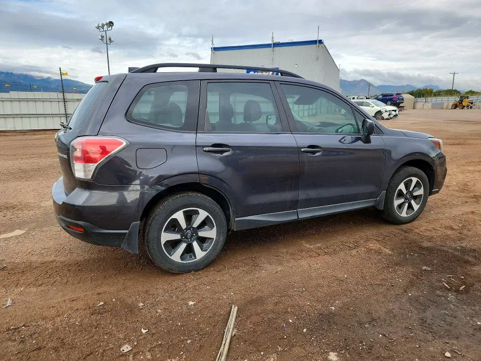 2018 SUBARU FORESTER VIN JF2SJABC7JH596182 фото 3