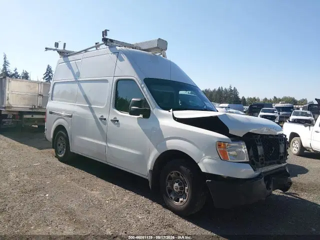 1N6BF0LY9HN810795 — 2017 Nissan Nv Cargo NV2500 Hd SV V6, Front End, фото до ремонта