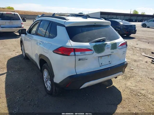 2025 Toyota Corolla Cross Le VIN 7MUCAABG8SV130995 фото 3