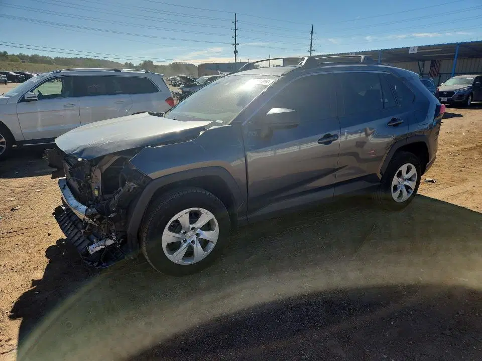 2T3F1RFV0MC160106 — 2021 Toyota RAV4, FRONT END, фото до ремонта