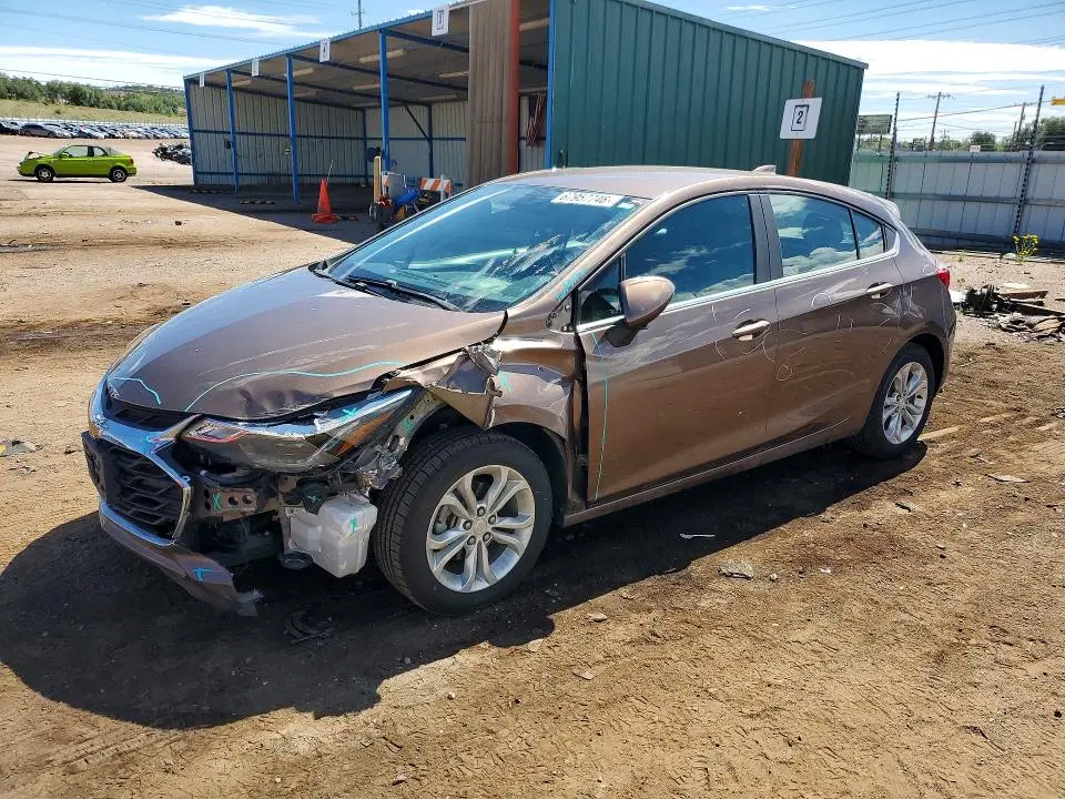 3G1BE6SM3KS558393 — 2019 Chevrolet Cruze, FRONT END, фото до ремонта