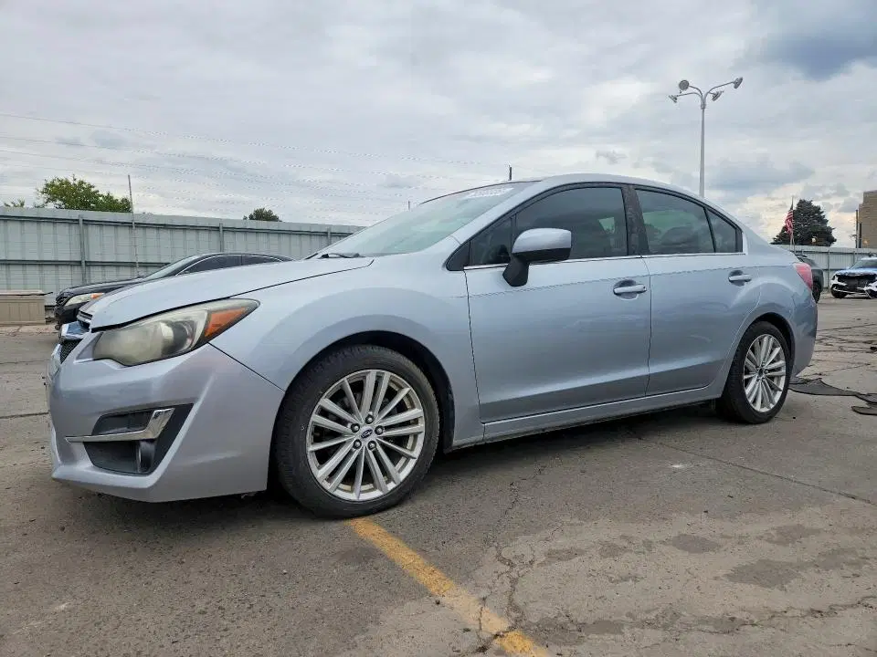 JF1GJAK64FH015684 — 2015 Subaru Impreza, Hail, фото до ремонта