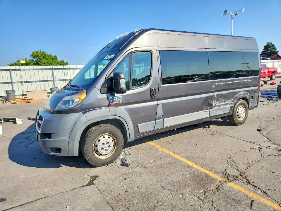 3C6TRVPGXHE503564 — 2017 RAM Promaster 2500, Боковая часть, фото до ремонта