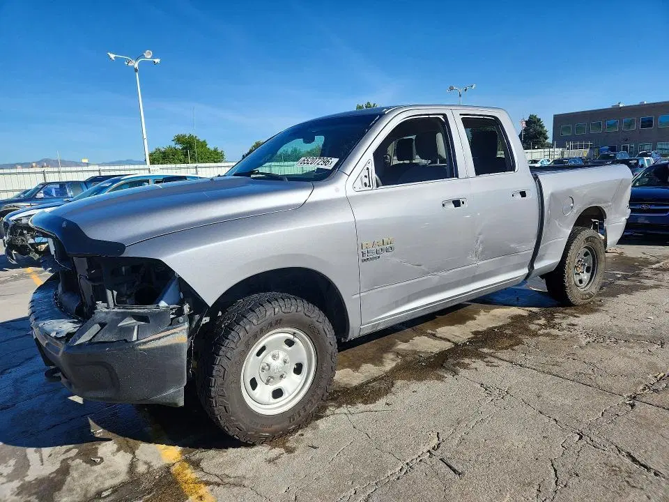 1C6RR7FG6KS627486 — 2019 RAM 1500 Classic, Передняя часть, фото до ремонта