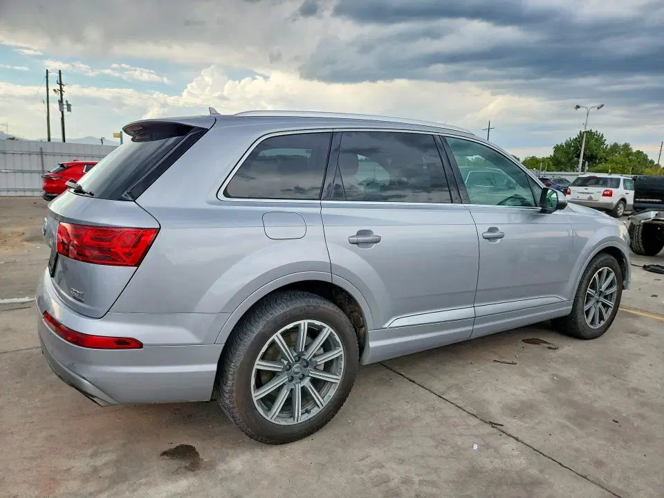 2018 AUDI Q7 VIN WA1LAAF75JD028790 фото 3