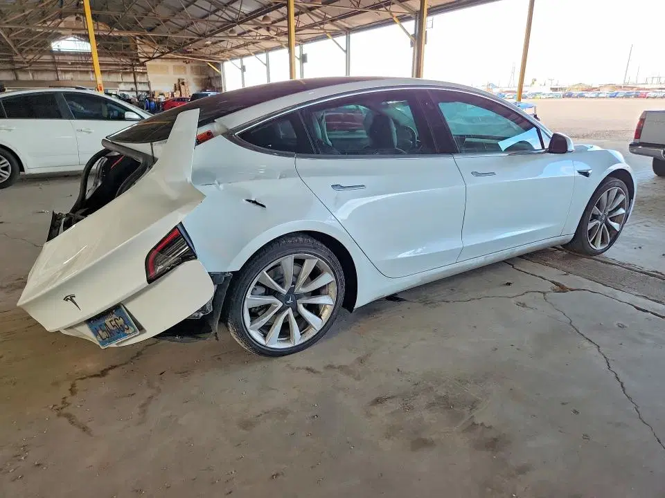 2018 Tesla MODEL 3 VIN 5YJ3E1EA0JF011220 фото 3
