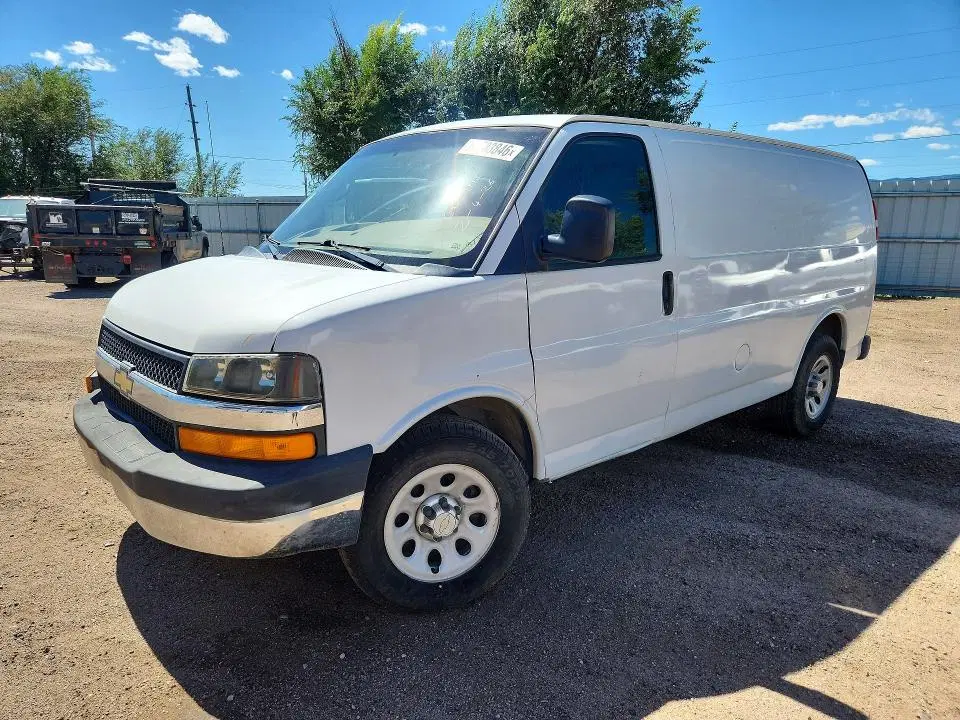 1GCSGAFX7D1164179 — 2013 Chevrolet Express G1500, FRONT END, фото до ремонта
