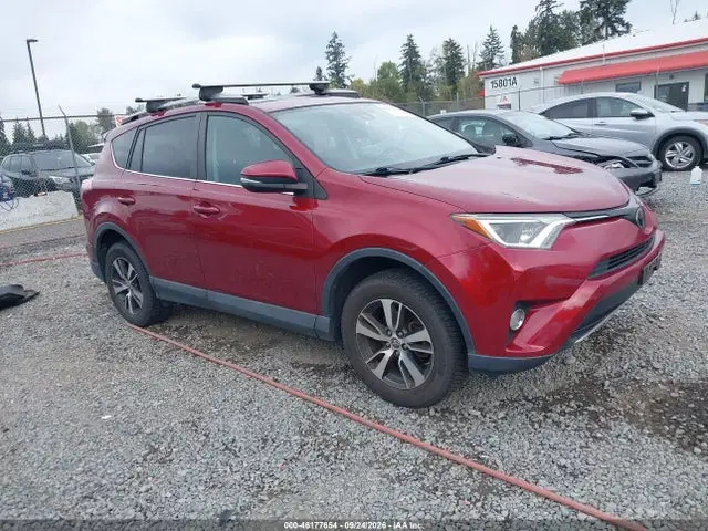 2T3RFREVXJW809565 — 2018 Toyota RAV4 XLE, Rear, фото до ремонта