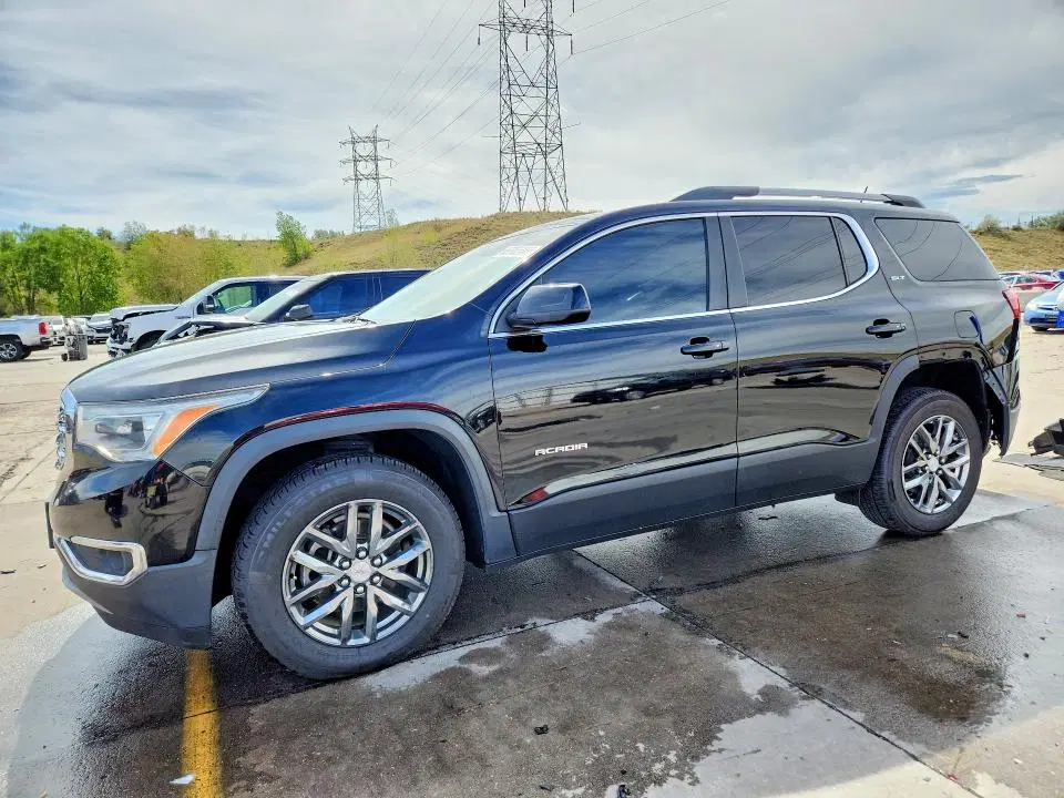 1GKKNULS1HZ146594 — 2017 GMC Acadia, Передняя часть, фото до ремонта