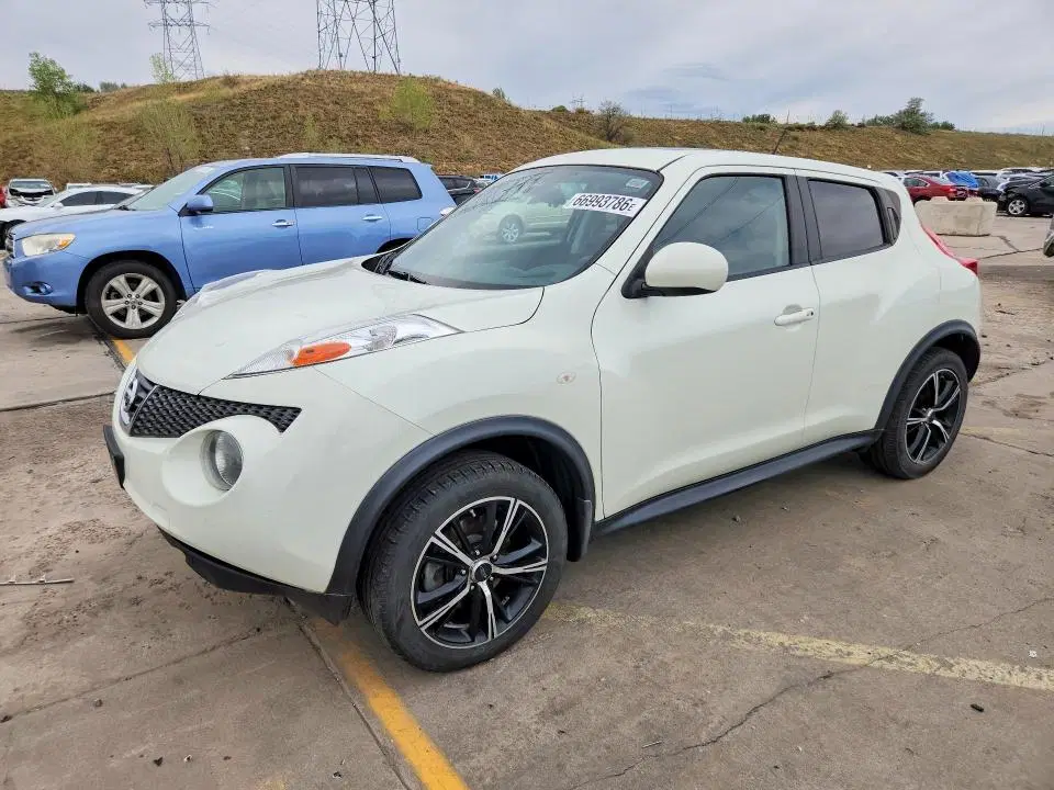 JN8AF5MV0BT016243 — 2011 Nissan Juke, SIDE, фото до ремонта