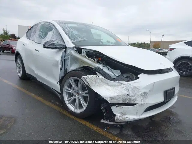 7SAYGDEEXPF594959 — 2023 Tesla Model Y, Right Front, фото до ремонта