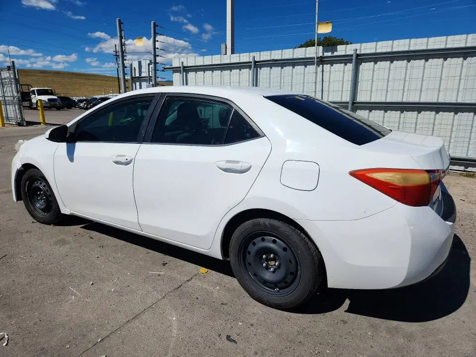 5YFBURHE5GP371821 — 2016 Toyota Corolla, WATER/FLOOD, фото до ремонта