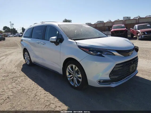 5TDERKEC4RS183715 — 2024 Toyota Sienna PLATINUM, Left Front, фото до ремонта