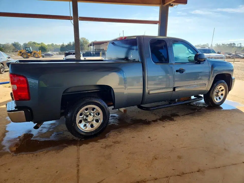 2011 CHEVROLET SILVERADO VIN 1GCRCREA1BZ440845 фото 4