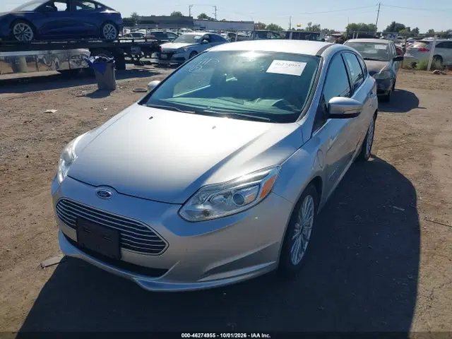 2016 Ford FOCUS ELECTRIC VIN 1FADP3R46GL319387 фото 2