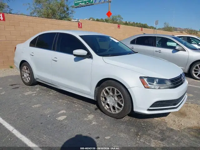 3VW2B7AJ0HM382569 — 2017 Volkswagen Jetta 1.4T S, Естественный износ, фото до ремонта