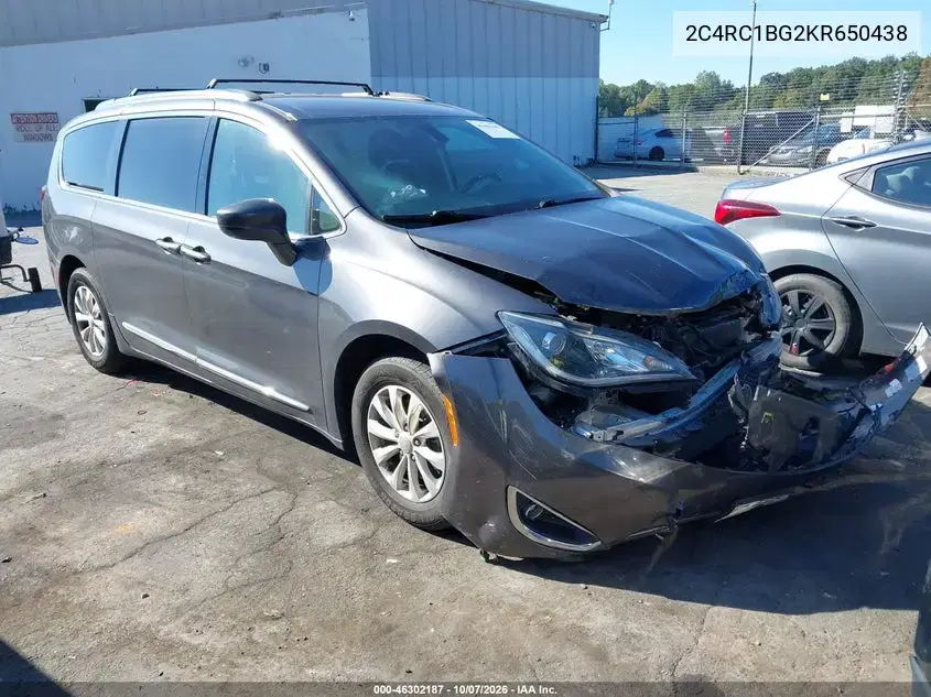 2C4RC1BG2KR650438 — 2019 Chrysler Pacifica, передняя часть, фото до ремонта