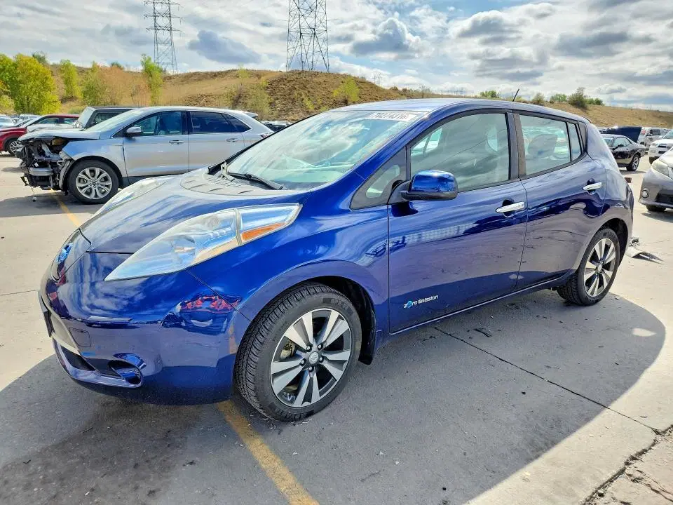 1N4BZ0CP8GC302111 — 2016 Nissan Leaf, Задняя часть, фото до ремонта