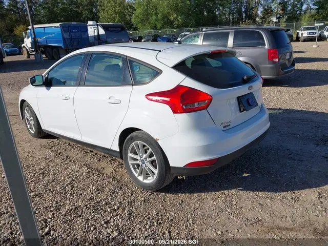 2017 Ford FOCUS SE VIN 1FADP3K28HL305159 фото 3