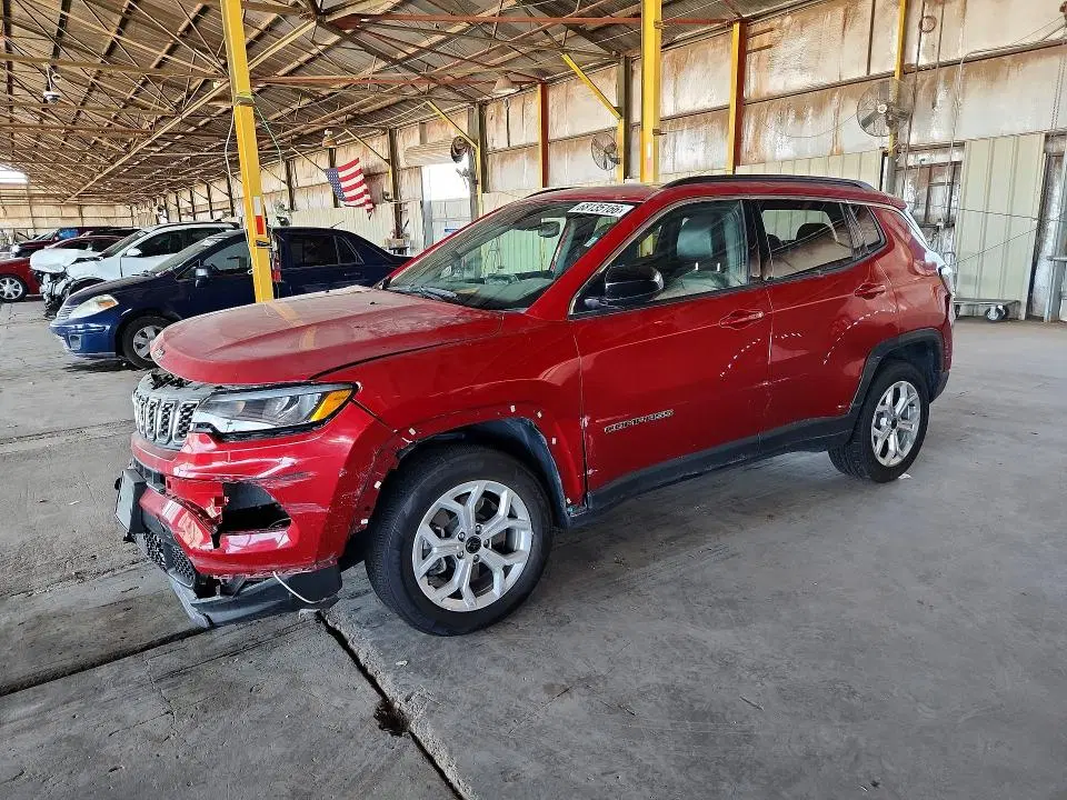 3C4NJDBN5ST547922 — 2025 Jeep Compass, Front End, фото до ремонта
