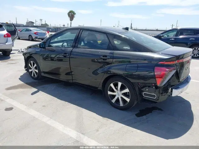 2018 Toyota Mirai VIN JTDBVRBD3JA004957 фото 3