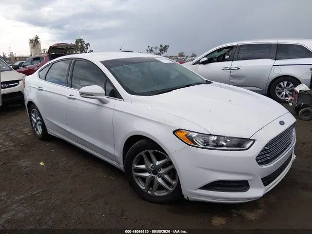 3FA6P0HD1FR237818 — 2015 Ford Fusion SE, Естественный износ, фото до ремонта