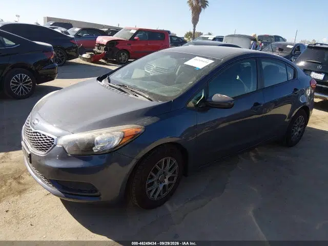 2016 KIA FORTE LX VIN KNAFK4A64G5562086 фото 2