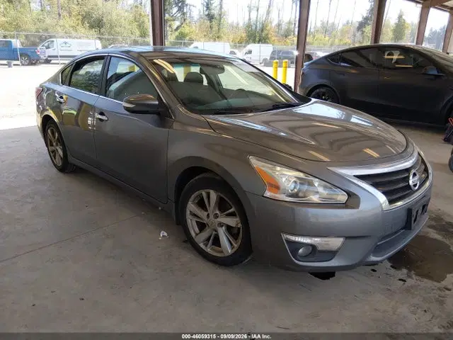 1N4AL3AP8FC183332 — 2015 Nissan Altima 2.5 SV, Передняя часть слева (Left Front), фото до ремонта