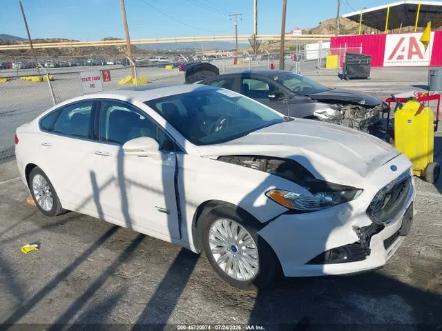 3FA6P0SU4ER256953 — 2014 Ford Fusion Energi Titanium, Front End, фото до ремонта