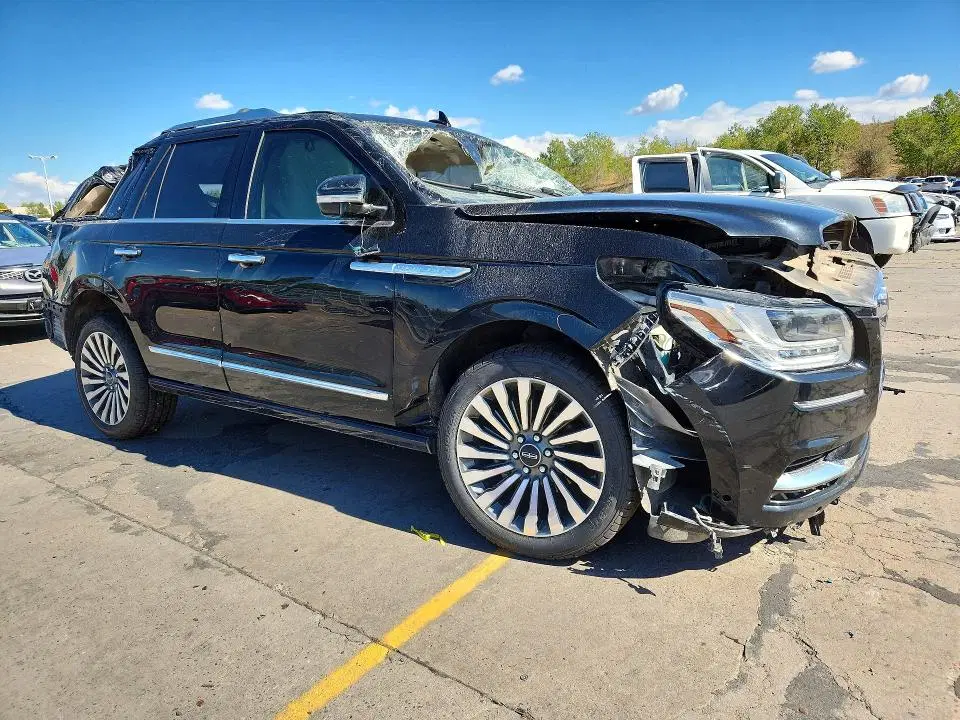 5LMJJ2LT4JEL12144 — 2018 Lincoln Navigator, Опрокидывание (Rollover), фото до ремонта