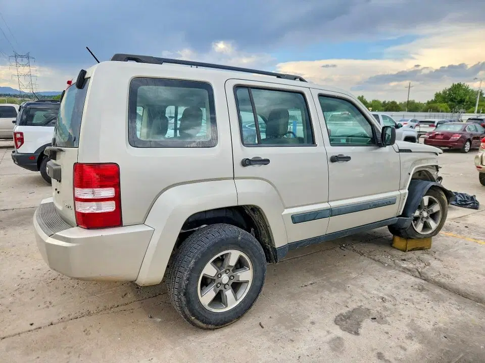 2008 JEEP LIBERTY VIN 1J8GN28K38W218260 фото 3