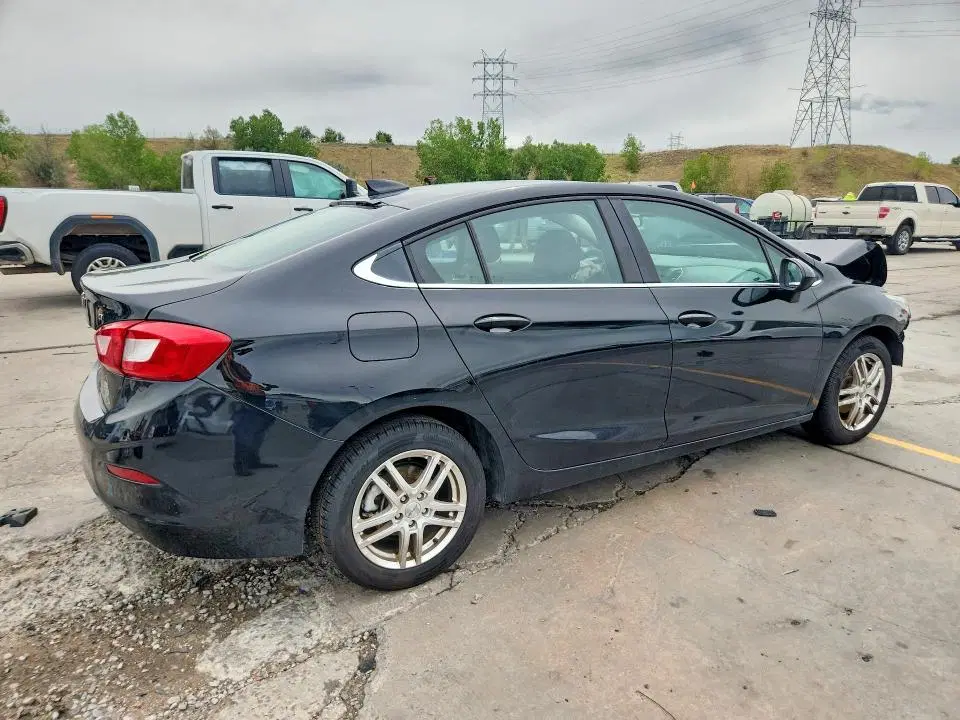 2018 CHEVROLET CRUZE VIN 1G1BE5SM3J7167543 фото 3