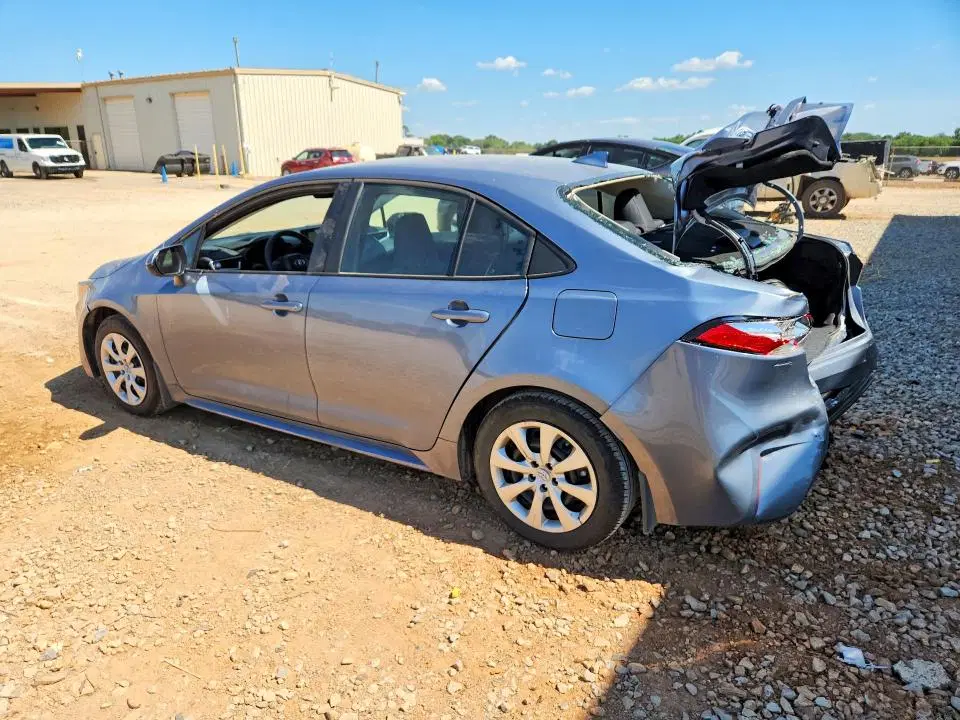 2026 Toyota Corolla VIN 5YFB4MDE2TP366031 фото 2