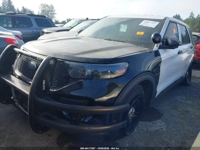 2022 Ford Police Interceptor Utility VIN 1FM5K8ABXNGB57768 фото 2
