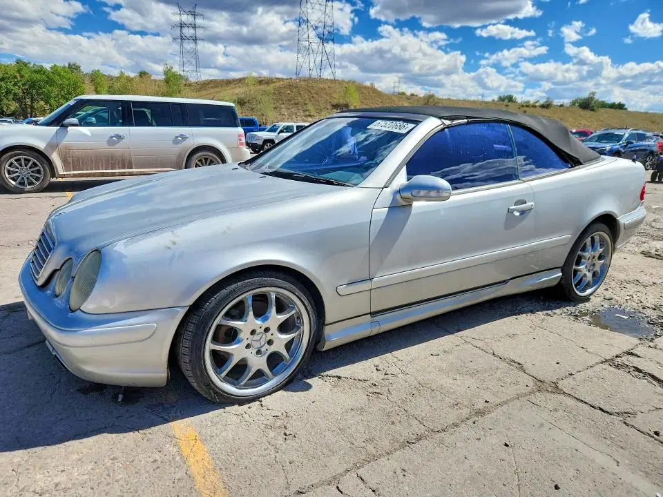 WDBLK70G1YT028184 — 2000 Mercedes-Benz CLK, FRONT END, фото до ремонта