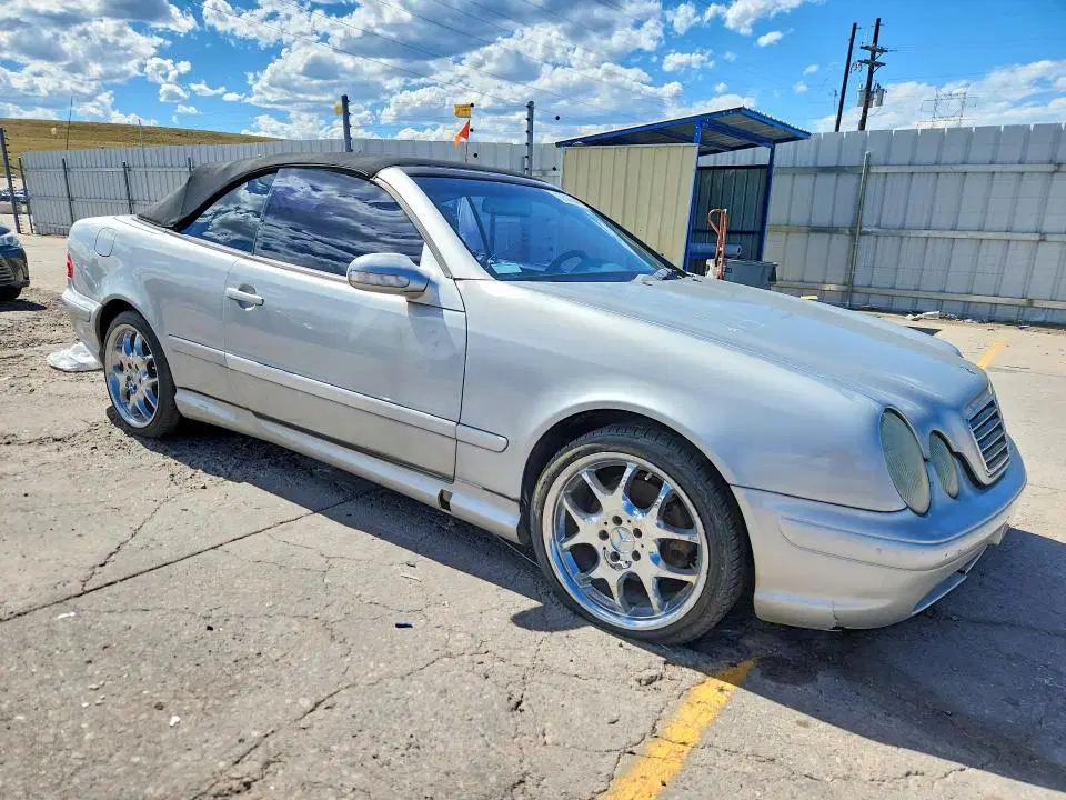 2000 MERCEDES-BENZ CLK VIN WDBLK70G1YT028184 фото 4