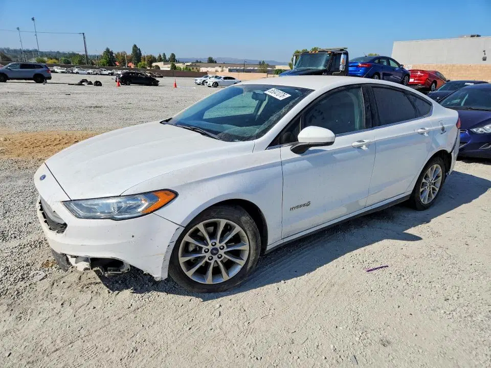 3FA6P0LU7HR231208 — 2017 Ford Fusion, Front End, фото до ремонта