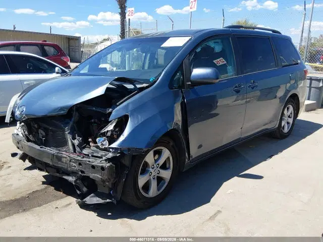 2015 Toyota Sienna Le 8 Passenger VIN 5TDKK3DC4FS546704 фото 2