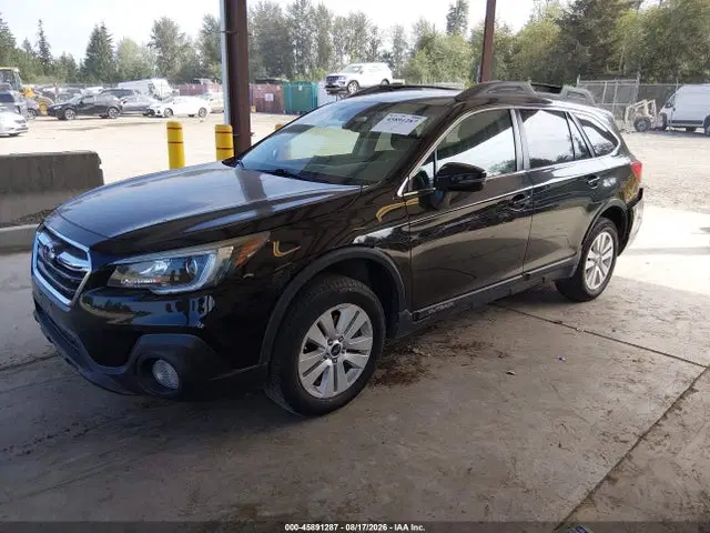 2018 Subaru Outback 2.5i Premium VIN 4S4BSAFC3J3242576 фото 2