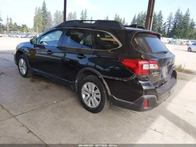 2018 Subaru Outback 2.5i Premium VIN 4S4BSAFC3J3242576 фото 3