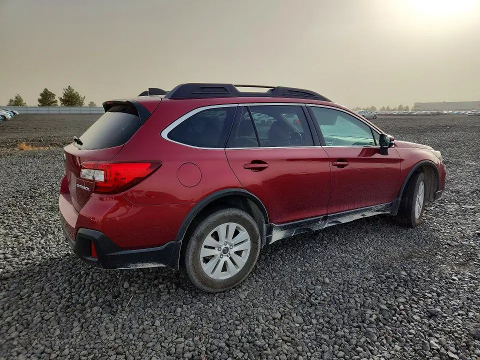 2019 Subaru Outback VIN 4S4BSAHC1K3212958 фото 3
