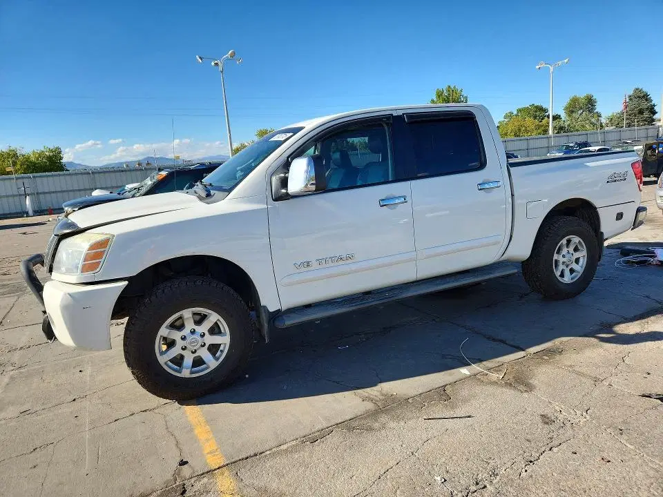 1N6AA07B65N528190 — 2005 Nissan Titan, Передняя часть (Front End), фото до ремонта