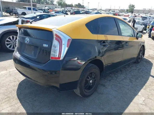 2015 Toyota Prius Two VIN JTDKN3DU7F0467997 фото 4
