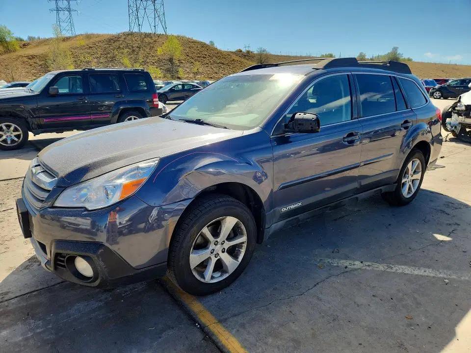 4S4BRBLC9E3247597 — 2014 Subaru Outback, Передняя часть (Front End), фото до ремонта