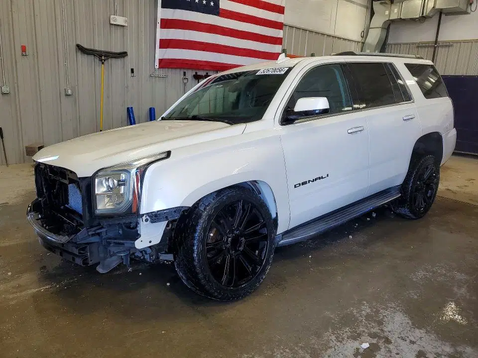 1GKS2CKJ1FR508495 — 2015 GMC Yukon, Передняя часть (Front End), фото до ремонта