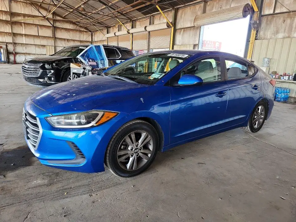 KMHD84LF3HU223182 — 2017 Hyundai Elantra, Vandalism, фото до ремонта