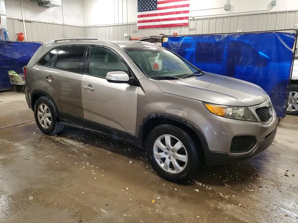2011 KIA SORENTO VIN 5XYKTDA21BG116988 фото 4
