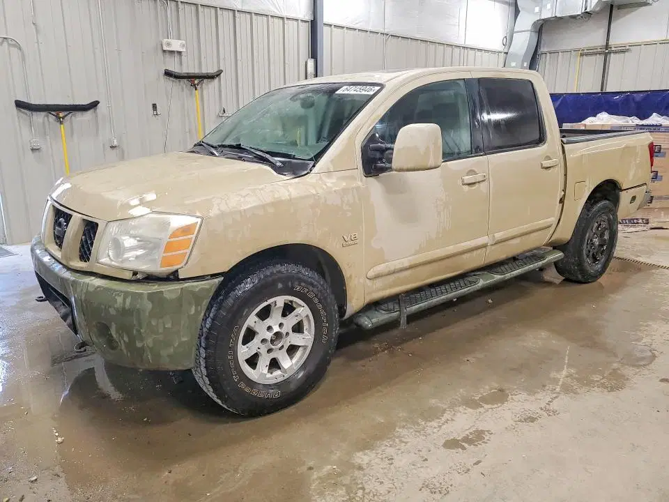 1N6AA07B34N578060 — 2004 Nissan Titan, FRONT END, фото до ремонта