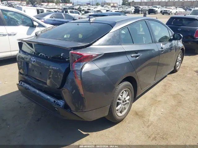 2016 Toyota Prius Two VIN JTDKBRFUXG3016572 фото 4